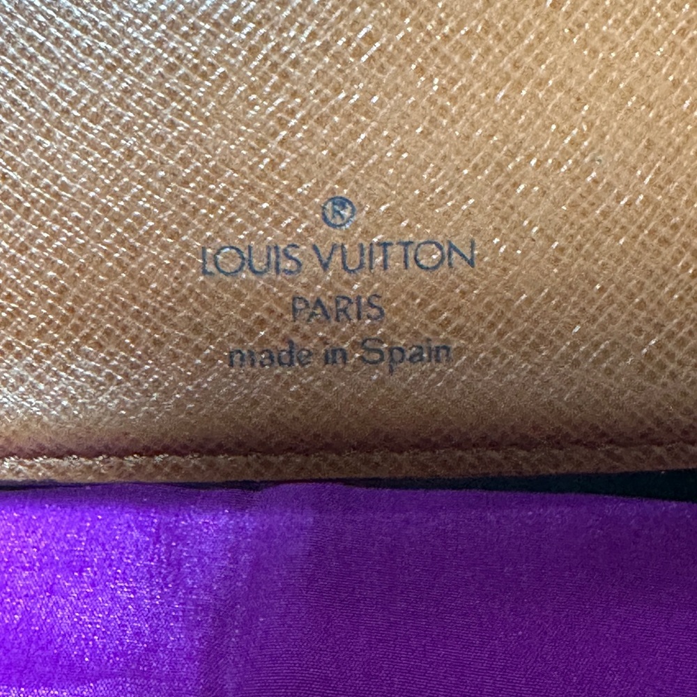 Louis Vuitton bifold. - Picture 6 of 11